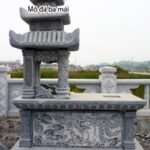 Mộ 3 mái đá NB 02