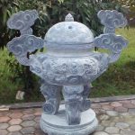 Đỉnh hương bằng đá , có nắp NB 07