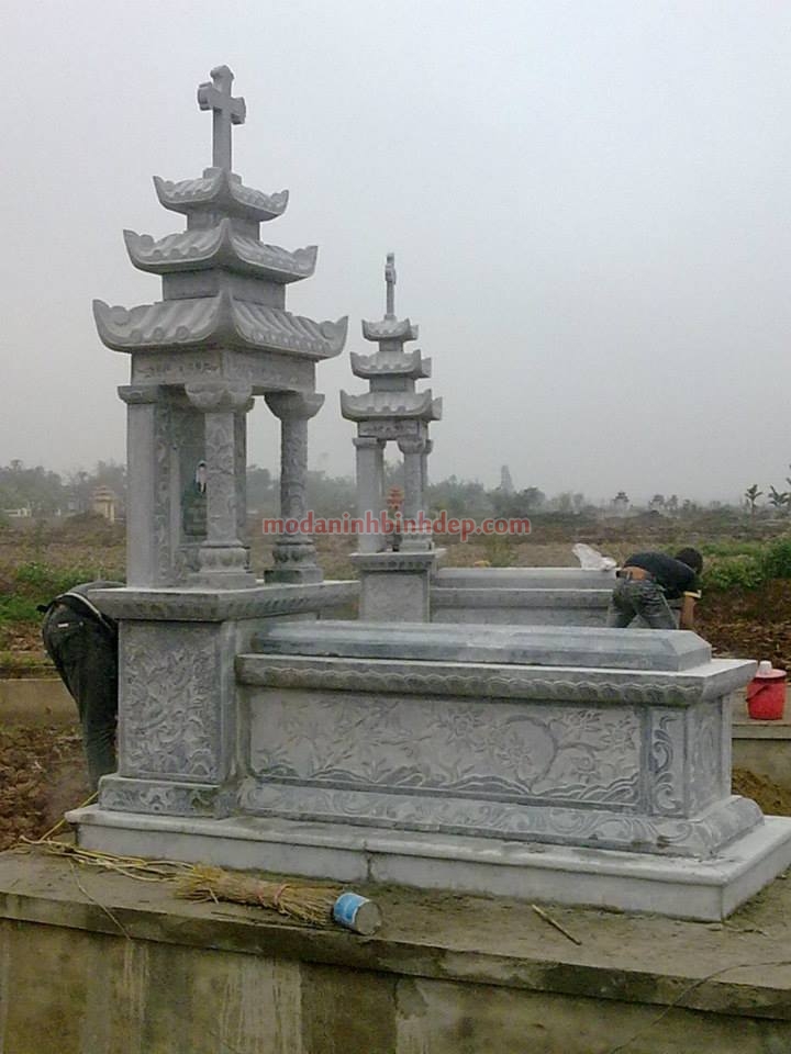 Mộ đá công giáo NB 01