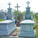 Mộ đá công giáo NB 04