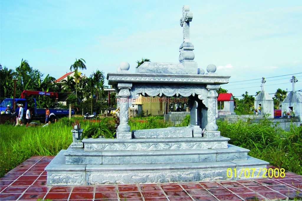 Mộ đá công giáo NB 05