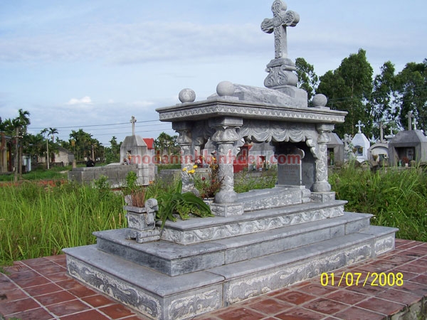 Mộ đá công giáo NB 09