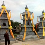 Mẫu mộ tháp bằng đá NB 10