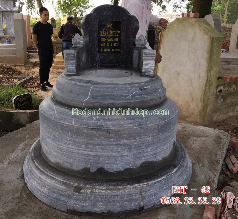 Mẫu mộ tròn bằng đá xanh khối